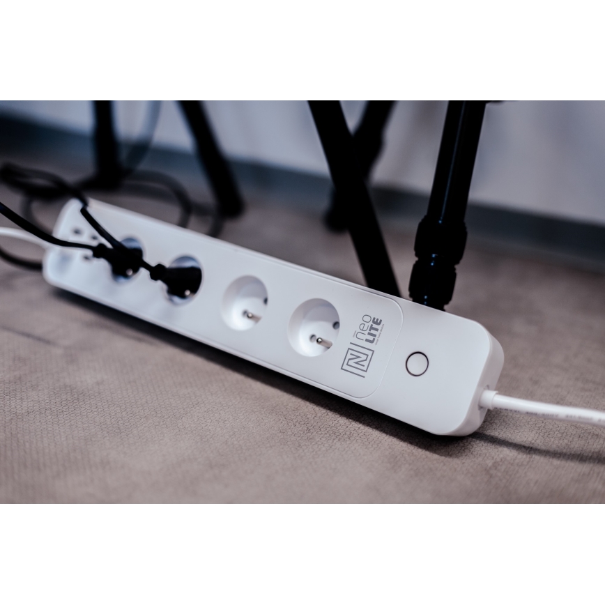 Immax NEO 07707L - Prailginimo laidas NEO LITE Smart 4AC + 4USB Wi-Fi Tuya 1,5m