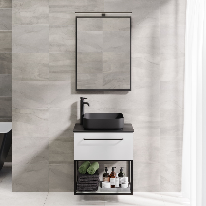 Juodas vonios veidrodis BORGSTED 60x80 cm