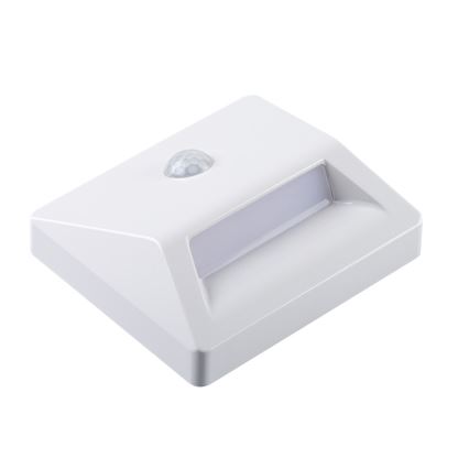 LED įmontuojamas šviestuvas su judesio ir sutemų sensoriumi IRS LED/0,3W/3xAAA IP54 baltas