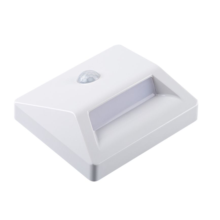 LED įmontuojamas šviestuvas su judesio ir sutemų sensoriumi IRS LED/0,3W/3xAAA IP54 baltas
