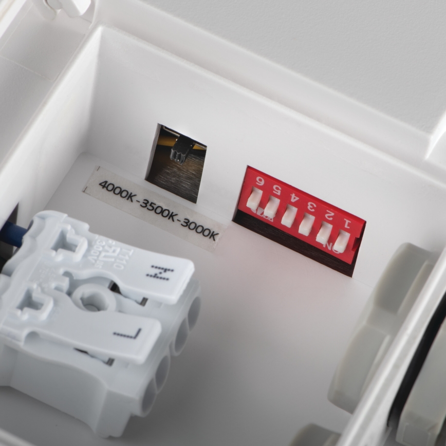 LED lubinis lauko šviestuvas su judesio jutikliu BENO LED/12/18W/230V 3000/3500/4000K IP65 balta kampinis