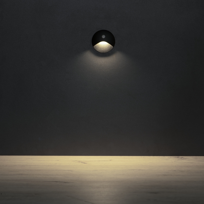 LED laiptų šviestuvas su judesio ir sutemos jutikliu EXIN LED/2,5W/230V 4000K IP65 juodas apvalus