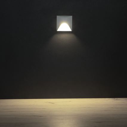 LED laiptų šviestuvas EXIN LED/2,5W/230V 4000K IP65 baltas, kvadratinis