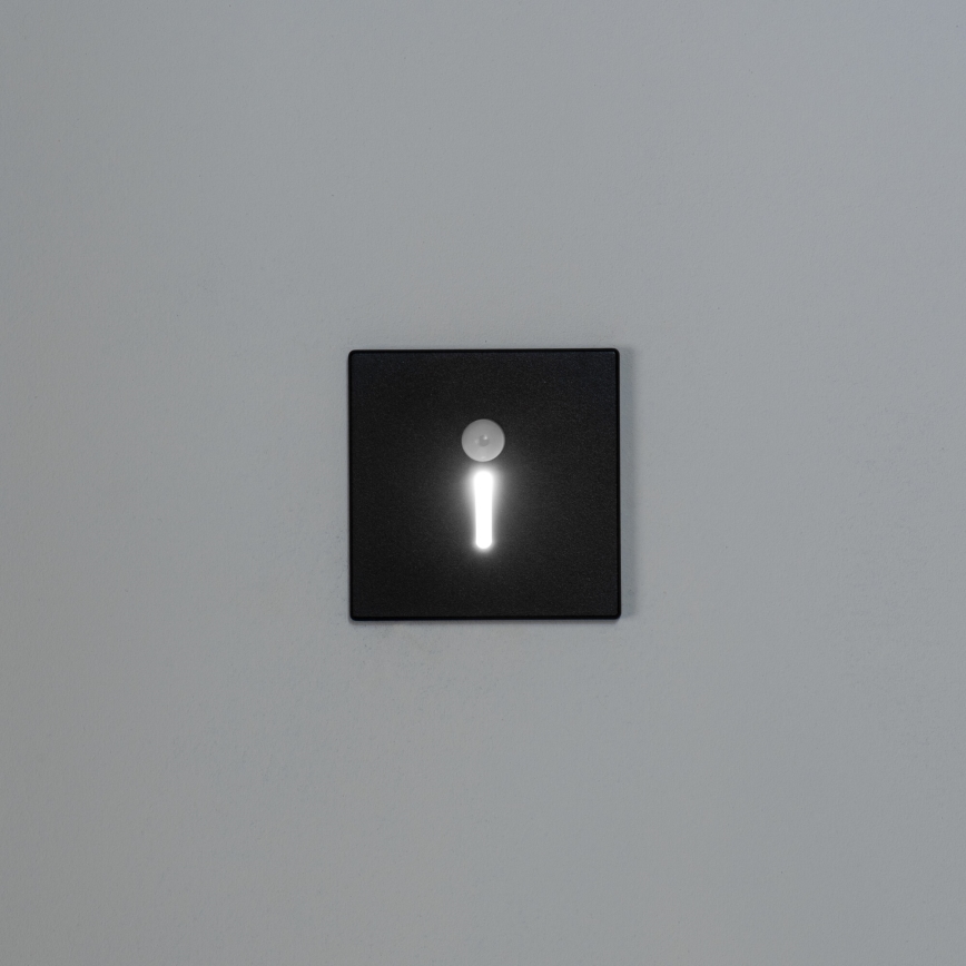 LED laiptų šviestuvas su judesio ir sutemų jutikliu MAGNIK LED/1,7W/230V 2700/3300/3900/4600/5700K juodas kampuotas