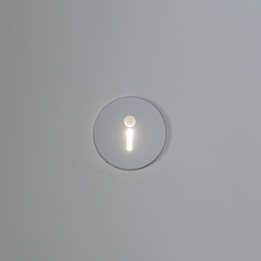 LED laiptų šviestuvas su judesio ir sutemų jutikliu MAGNIK LED/1,7W/230V 2700/3300/3900/4600/5700K, baltas, apvalus
