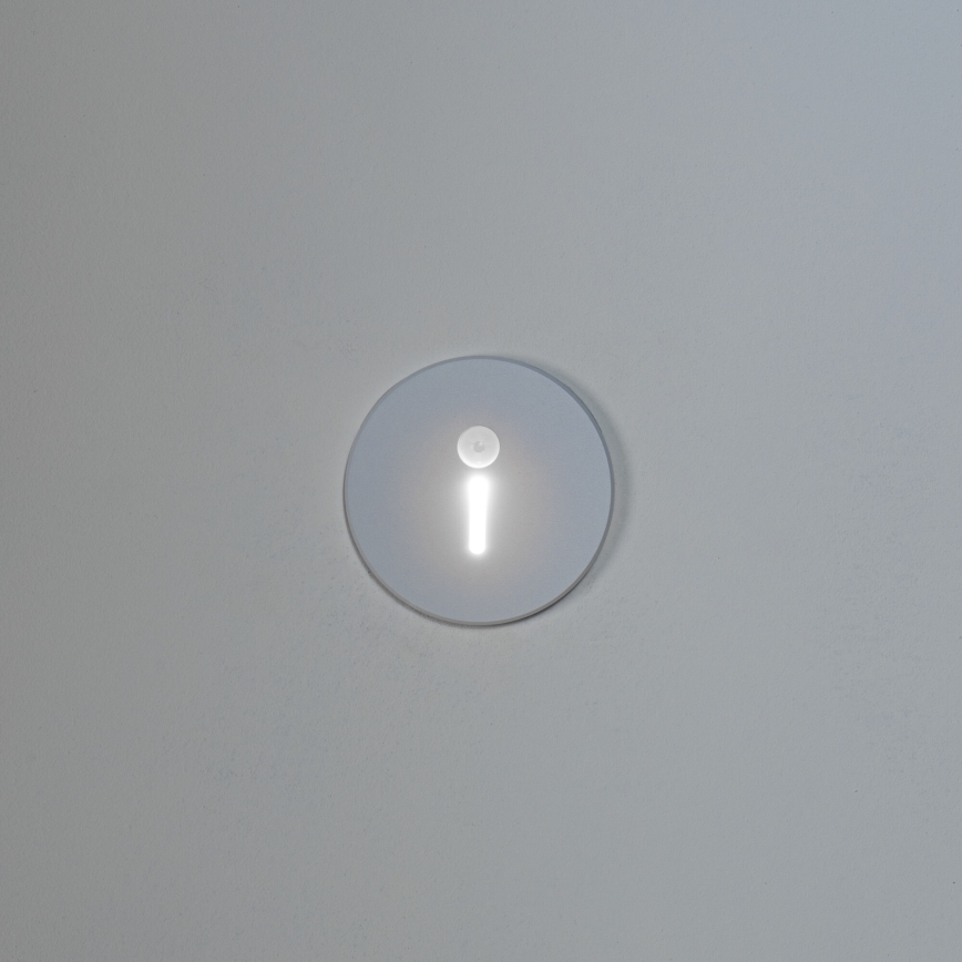 LED laiptų šviestuvas su judesio ir sutemų jutikliu MAGNIK LED/1,7W/230V 2700/3300/3900/4600/5700K, baltas, apvalus