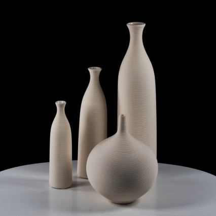Keraminė vaza 33 cm, balta