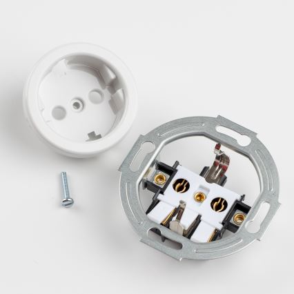 Kliklap - trigubas retro namų SCHUKO lizdas su rėmeliu, 230 V, sniego baltumo