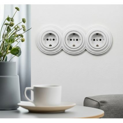 Kliklap - trigubas retro namų SCHUKO lizdas su rėmeliu, 230 V, sniego baltumo