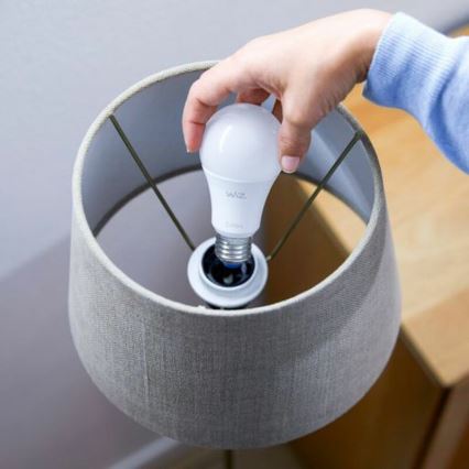 Komplektas 2× LED reguliuojamų lempučių A60 E27/9W/230V 2700K Wi-Fi + nuotolinis valdymas - WiZ