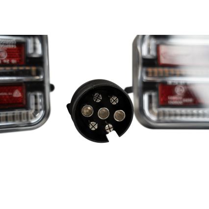 KOMPLEKTAS 2x LED Belaidis automobilio žibintas LED/12-24V Wi-Fi IP67