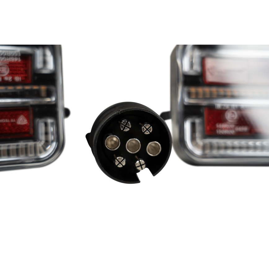 KOMPLEKTAS 2x LED Belaidis automobilio žibintas LED/12-24V Wi-Fi IP67