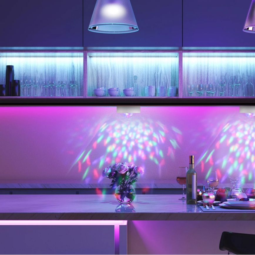 KOMPLEKTAS 2x LED RGB Pritemdomas dekoratyvinis šviestuvas FESTA 3xAAA/4,5V + nuotolinio valdymo pultas