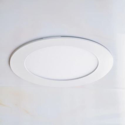 KOMPLEKTAS 3xLED Bathroom Įleidžiamas šviestuvas MIRO LED/6W/230V IP44