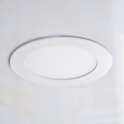 KOMPLEKTAS 3xLED Bathroom Įleidžiamas šviestuvas MIRO LED/6W/230V IP44