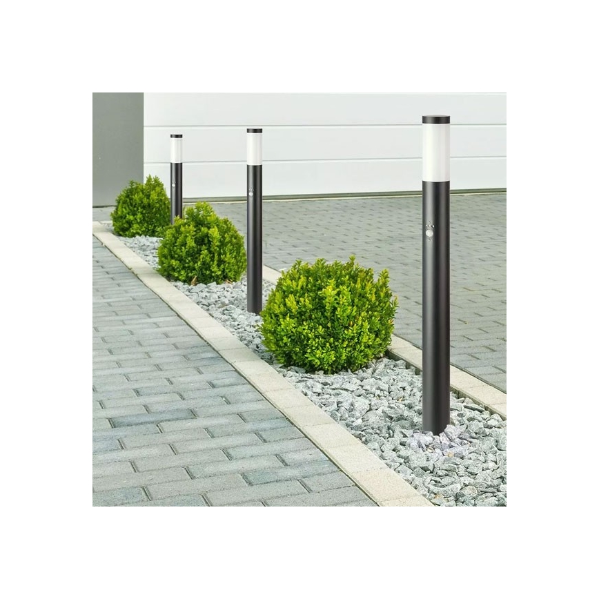 Lauko lempa su jutikliu 1xE27/60W/230V IP44 80cm juodas