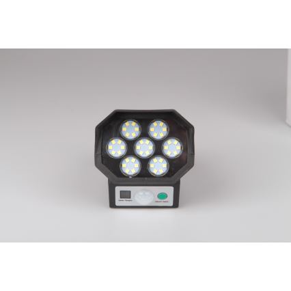 LED Apsaugos kameros maketas su jutikliu ir su saulės baterija LED/5W/5,5V 800 mAh IP65 + nuotolinio valdymo pultas
