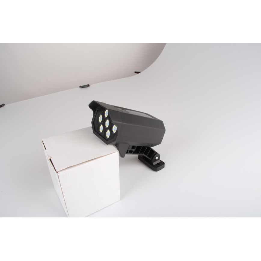 LED Apsaugos kameros maketas su jutikliu ir su saulės baterija LED/5W/5,5V 800 mAh IP65 + nuotolinio valdymo pultas