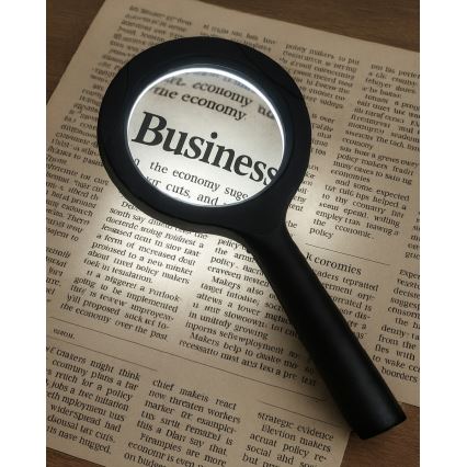 LED didinamasis stiklas 3× padidinimas su LED apšvietimu/3W/2xAA IP22