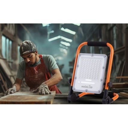 Reguliuojamas įkraunamas LED prožektorius su stovu LED/50W/3,2V 4500K 5000 mAh IP65 oranžinis