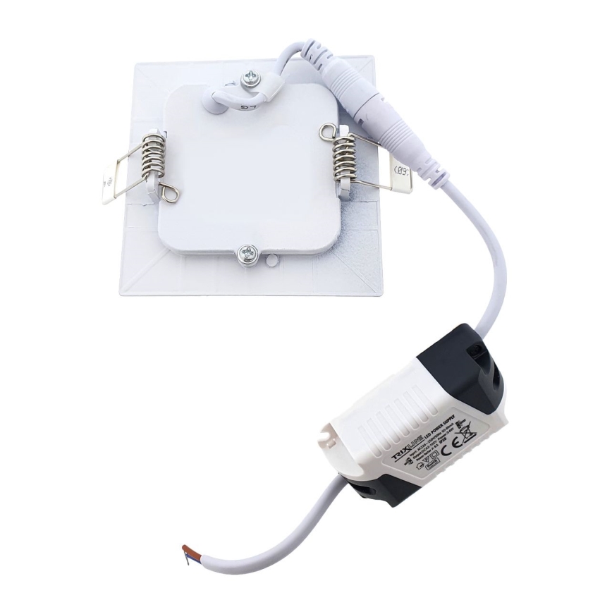 LED įleidžiamas lubinis šviestuvas QTEC LED/3W/230V 6500K 8,3x8,3 cm