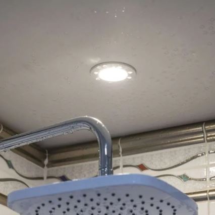 LED įleidžiamas lubinis vonios šviestuvas LORI LED/4,5W/230V IP65 2700/4000K diametras 8,5 cm balta