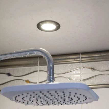 LED įleidžiamas lubinis vonios šviestuvas LORI LED/4,5W/230V IP65 2700/4000K diametras 8,5 cm juoda