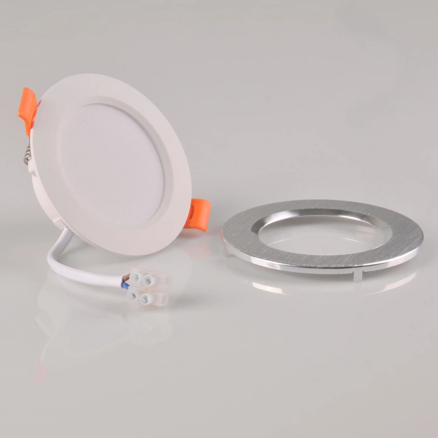 LED Įleidžiamas šviestuvas ZOE LED/4,8W/230V sidabras