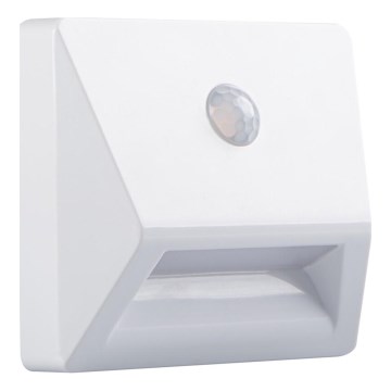 LED įmontuojamas šviestuvas su judesio ir sutemų sensoriumi IRS LED/0,3W/3xAAA IP54 baltas