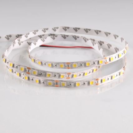LED juosta 5m LED/10W/12V IP20 balta