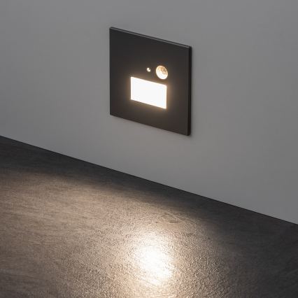 LED laiptų šviestuvas su judesio ir sutemų davikliu LED/1,5W/230V 3000/4000/6000K sidabrinės spalvos