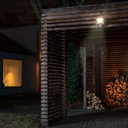 LED lauko prožektorius su judesio ir sutemos jutikliu LED/100W/230V 4500K IP65 juodas