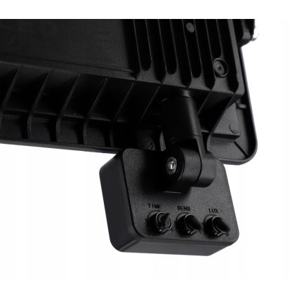 LED lauko prožektorius su judesio ir sutemos jutikliu LED/100W/230V 4500K IP65 juodas