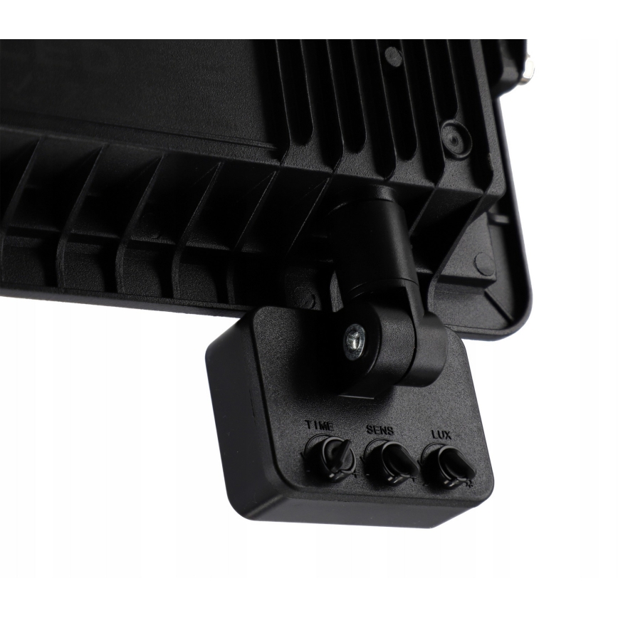 LED lauko prožektorius su judesio ir sutemos jutikliu LED/100W/230V 4500K IP65 juodas