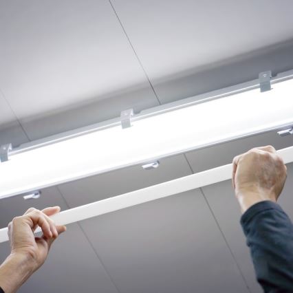 LED liuminescencinė lemputė, pailga T8 G13/18W/230V 3000K 120 cm
