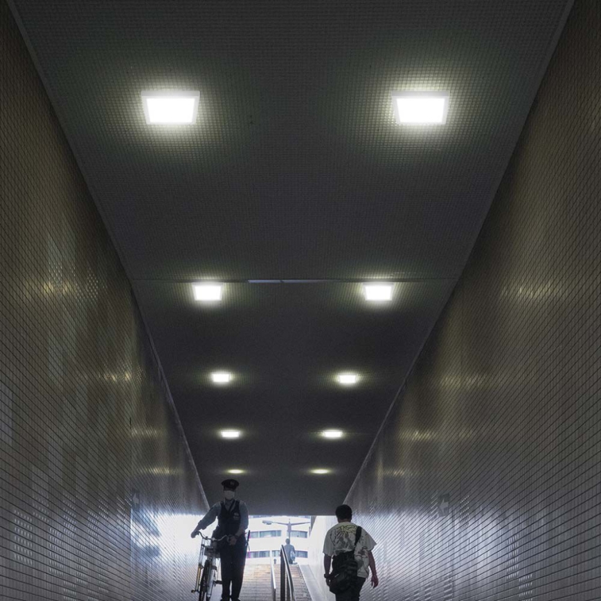 LED lubinis šviestuvas LED/18W/230V 4000K 21,4x,21,4 cm balta