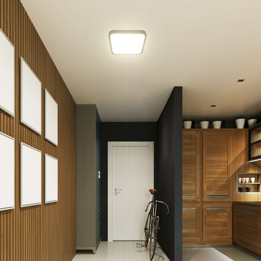 LED lubinis vonios šviestuvas su jutikliu SAMSUNG CHIP LED/18W/230V IP44 4000K 29x29 cm juoda + nuotolinio valdymo pultas