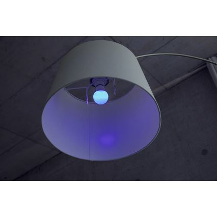 LED pritemdoma elektros lemputė RGB STAR E14/4,5W/230V 2700K – Osram