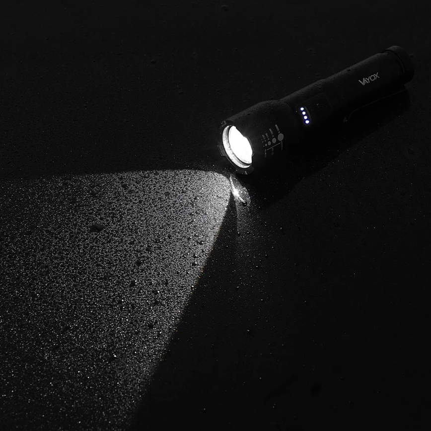 LED Pritemdomas įkraunamas žibintuvėlis LED/20W/5V IPX4 800 blizgus 2000 mAh