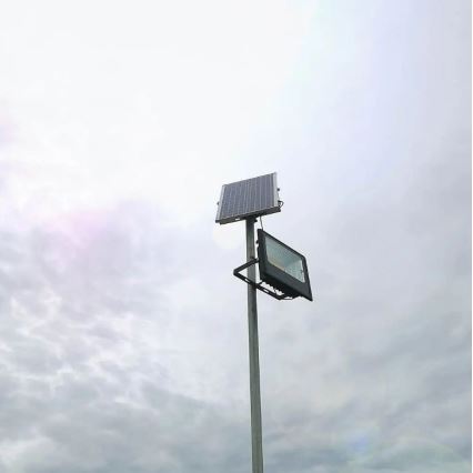 LED Pritemdomas saulės prožektorius LED/20W/6,4V 4000K IP65 10000 mAh + nuotolinio valdymo pultas