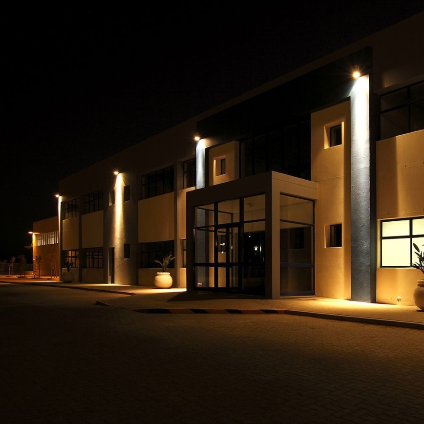 LED prožektorius LED/20W/230V 4000K IP65 balta