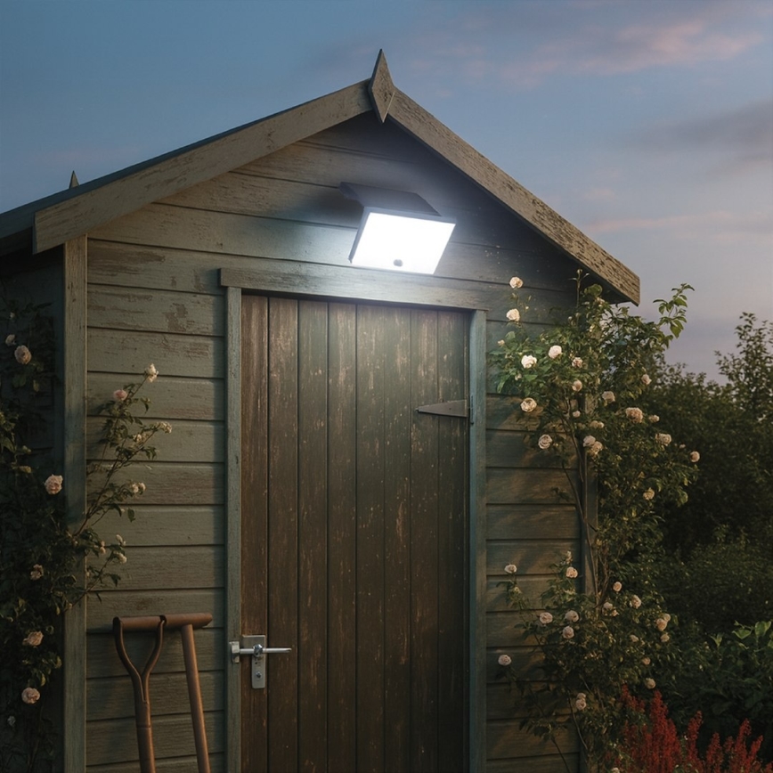LED prožektorius su jutikliu ir saulės moduliu FUJI LED/8W/3,7V 2000 mAh IP44