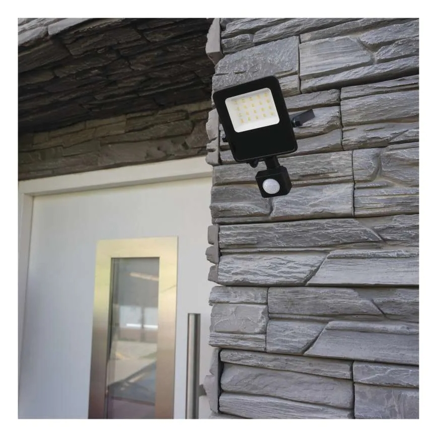 LED prožektorius su jutikliu VISIO LED/30W/230V 4000K IP65