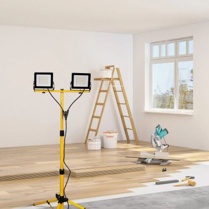 LED prožektorius su stovu 2xLED/30W/230V 6500K IP65 geltonas
