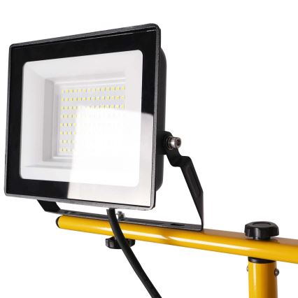 LED prožektorius su stovu 2xLED/50W/230V 6500K IP65 geltonas