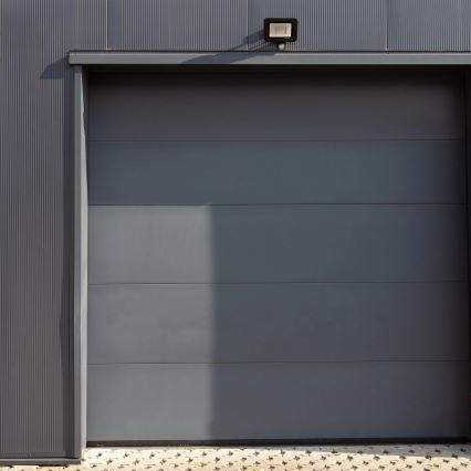 LED Reflektorius su jutikliu LED/20W/230V IP65