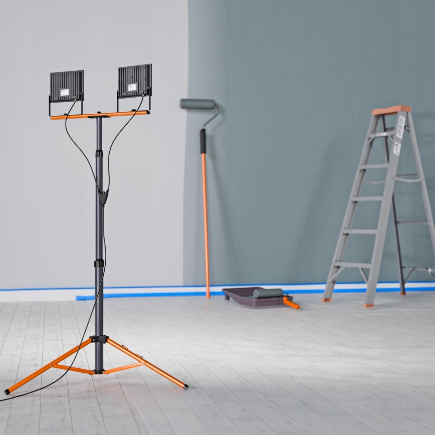 LED reflektorius su stovu 2xLED/50W/230V 4500K IP65 juoda/oranžinė