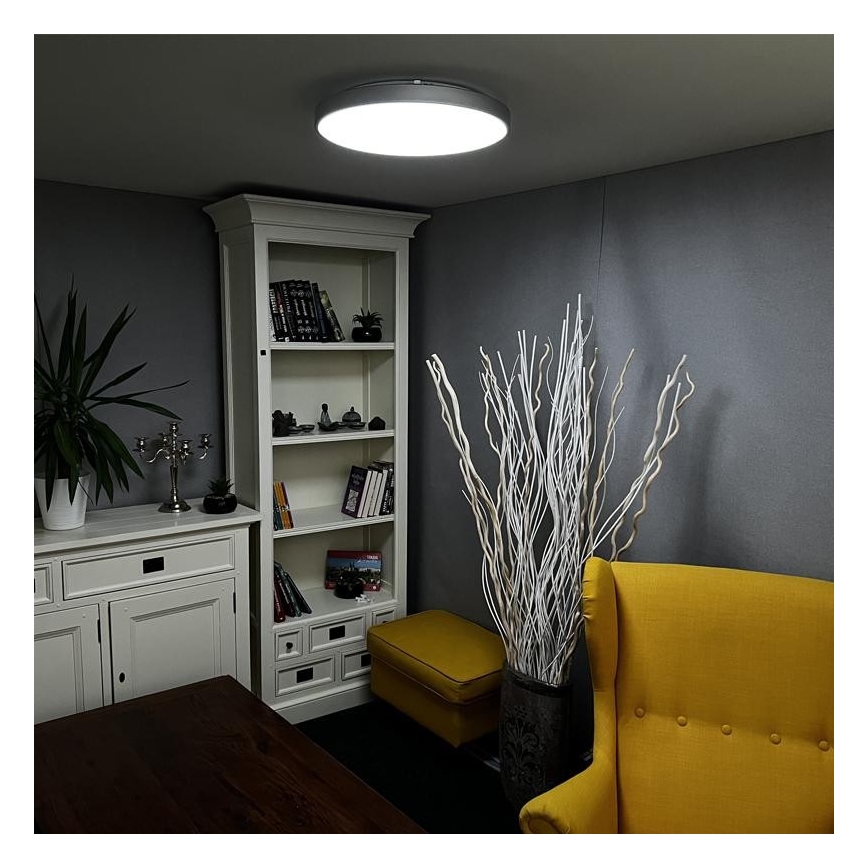LED Reguliuojamas lubinis šviestuvas LED/48W/230V 2700-6500K Wi-Fi Tuya + valdymo pultas