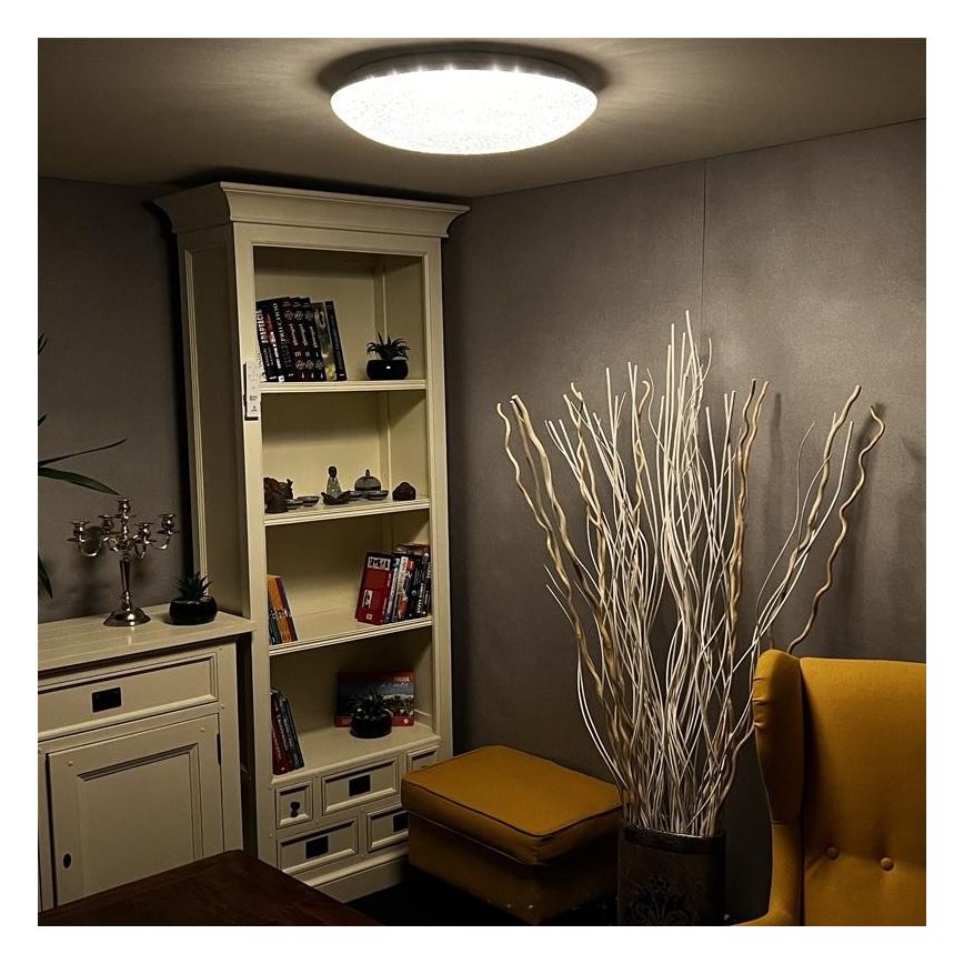 LED Reguliuojamas lubinis šviestuvas LED/48W/230V 2700-6500K Wi-Fi Tuya + valdymo pultas