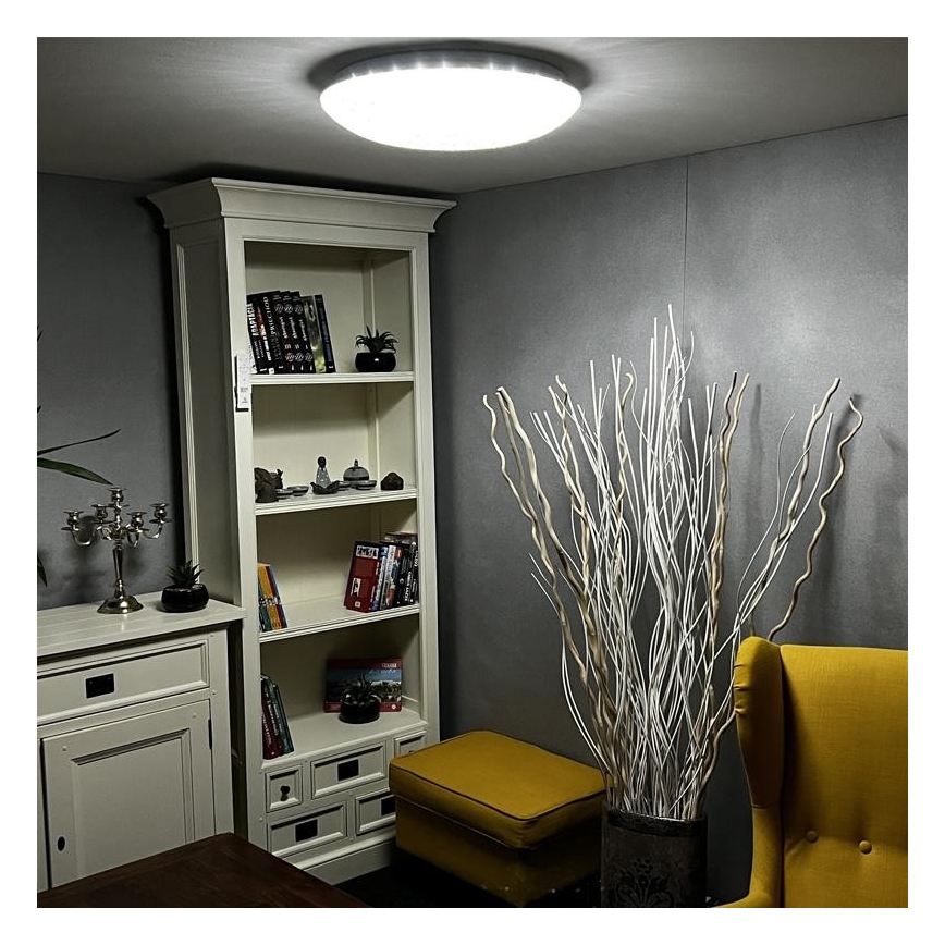 LED Reguliuojamas lubinis šviestuvas LED/48W/230V 2700-6500K Wi-Fi Tuya + valdymo pultas